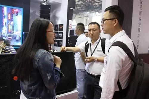 剧场草莓视频下载网址灯光