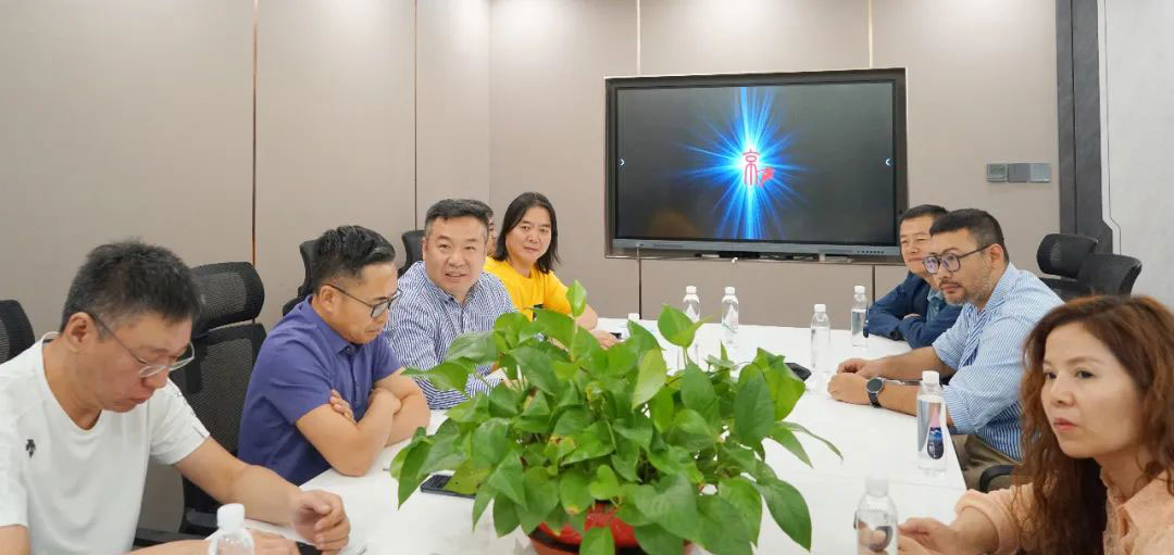 6走访会员企业活动丨ZOBO草莓视频操逼董事长张新峰以北京声光视讯行业协会会长身份走访会员企业